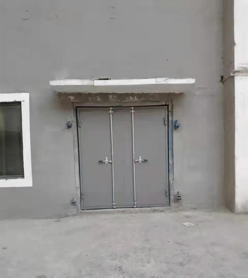 �����T